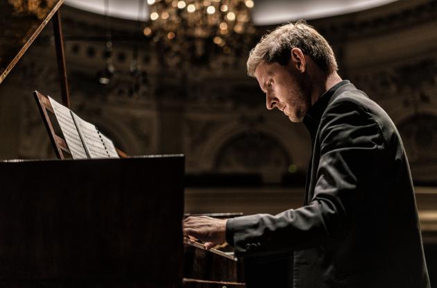 Kristian Bezuidenhout spiller med Concerto Copenhagen